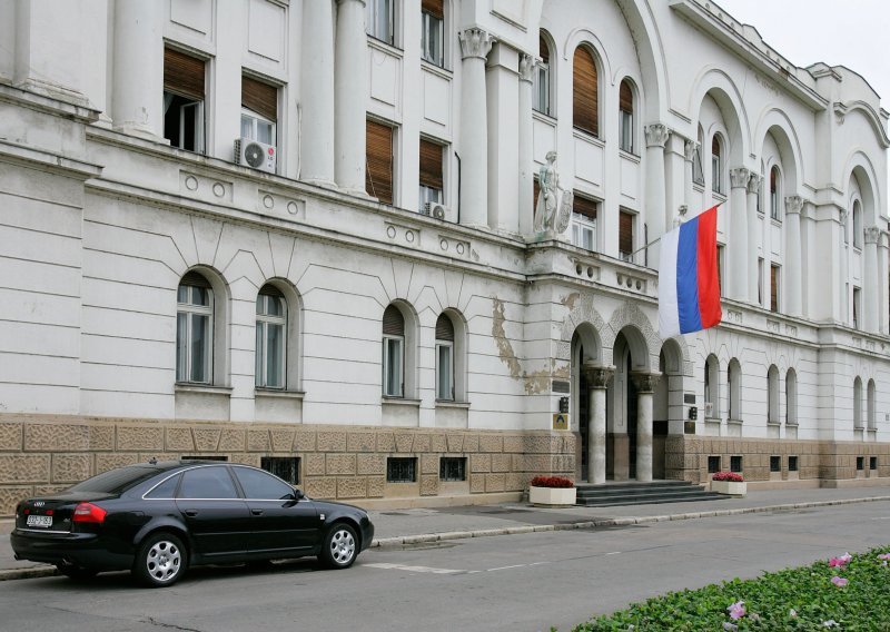 Oporba u parlamentu Republike Srpske zviždaljkama prekinula sjednicu