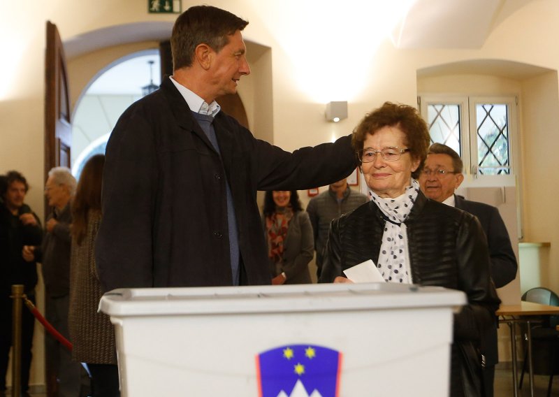 Slovenija: prema projekcijama Pahoru u nedjelju drugi predsjednički mandat