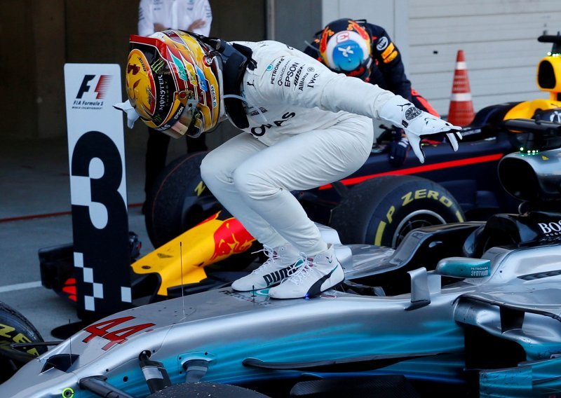 Hamilton na korak do novog naslova prvaka