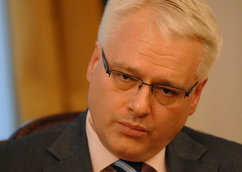 Josipovic says is puzzled by Hebrang's statement