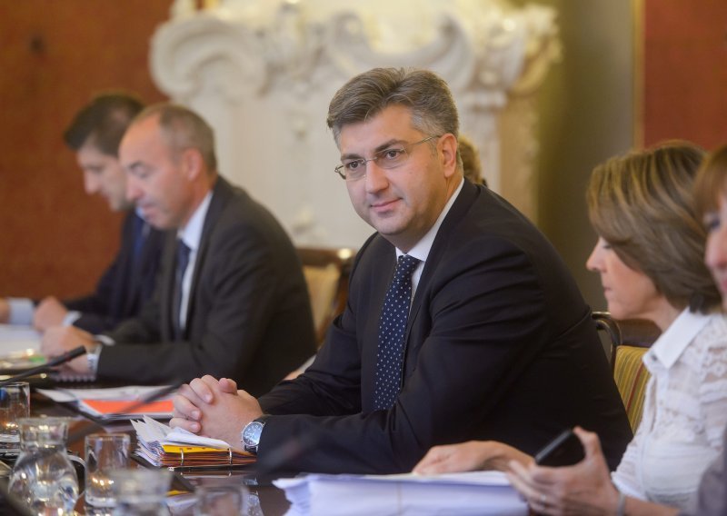 Plenković: Nikakav ugovor ne može biti jači od lex Agrokora