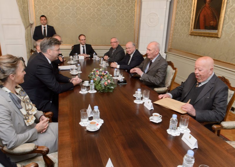 Plenković se sastao sa članovima Užeg kabineta Vlade nacionalnog jedinstva