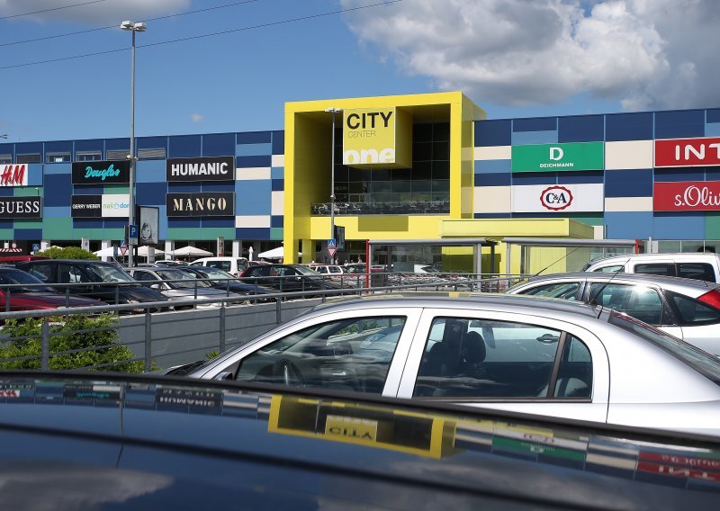 Naoružani pljačkaši pobjegli iz City Centra One West