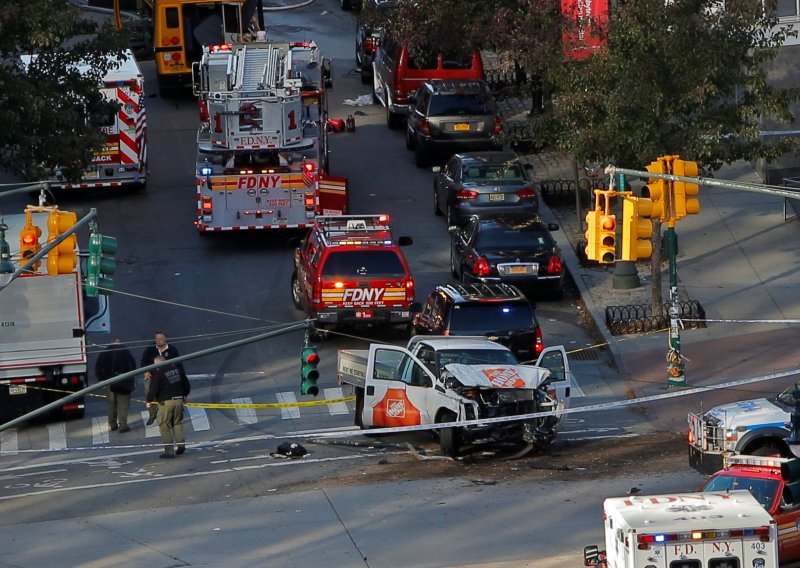 Terorizam u središtu New Yorka, napadač kamionetom ubio najmanje osam ljudi