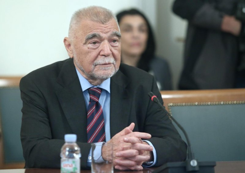 Mesić: Inicijativu za osnivanje Haškog suda dao je Franjo Tuđman