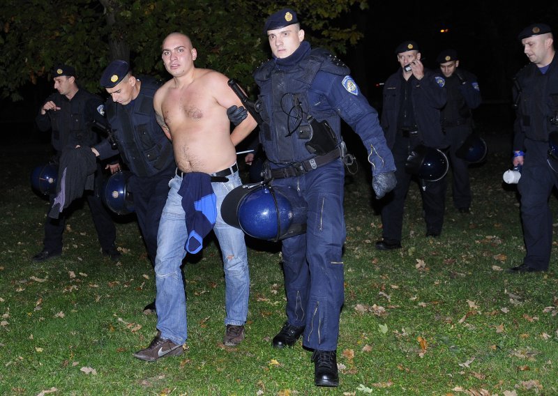 Policija na mukama, Zagreb kao ratna zona
