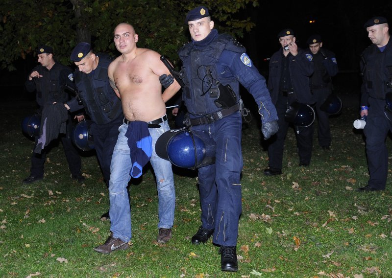 Policija na mukama, Zagreb kao ratna zona