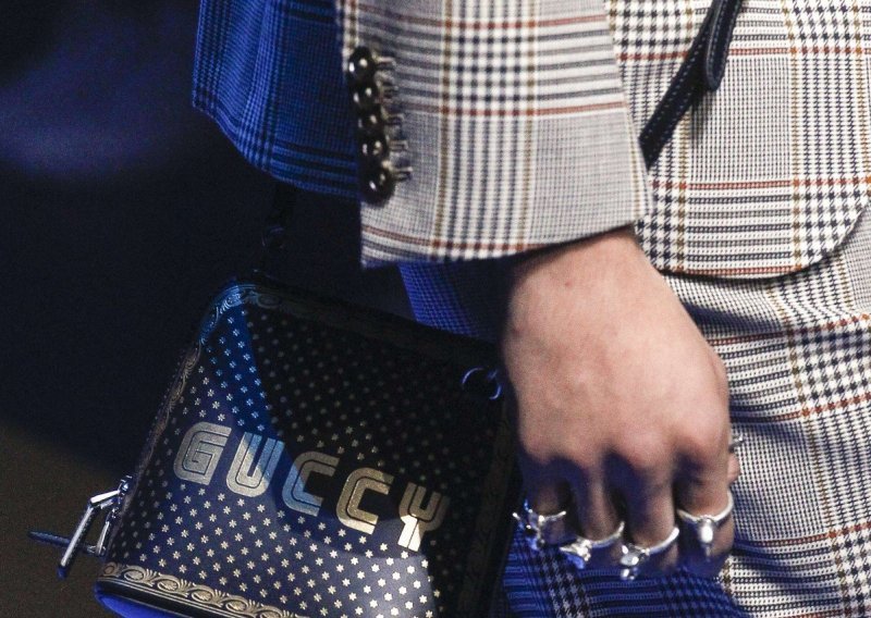 Bogati Kinezi lansirali u orbitu prodaju vlasnika Guccija i Yves Saint Laurena