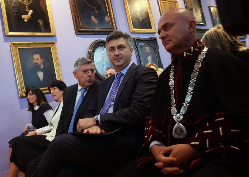 Plenković ironično o Mostu i SDP-u