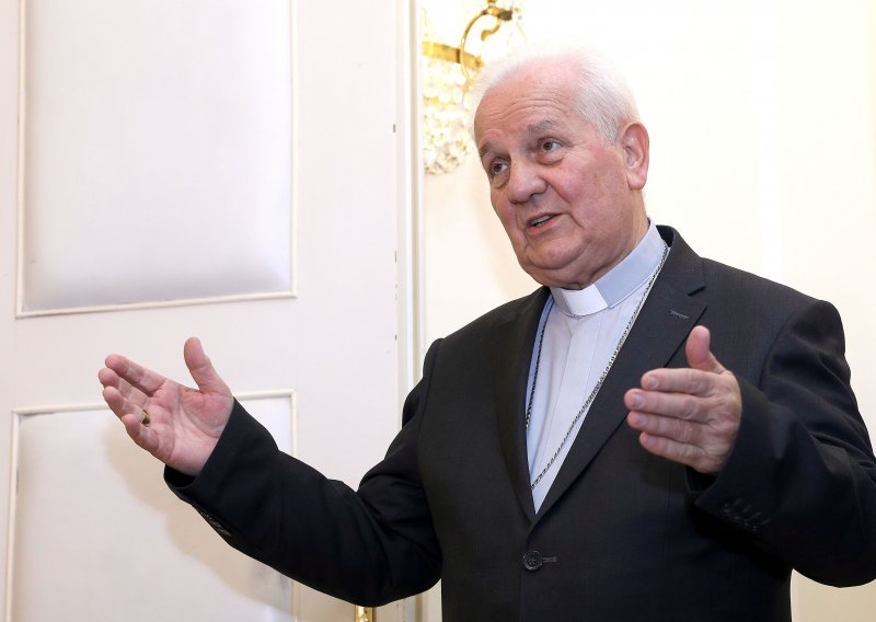 Biskup Komarica o susretu Dodika i pape Franje: Ne znam o čemu će razgovarati, ali me raduje susret