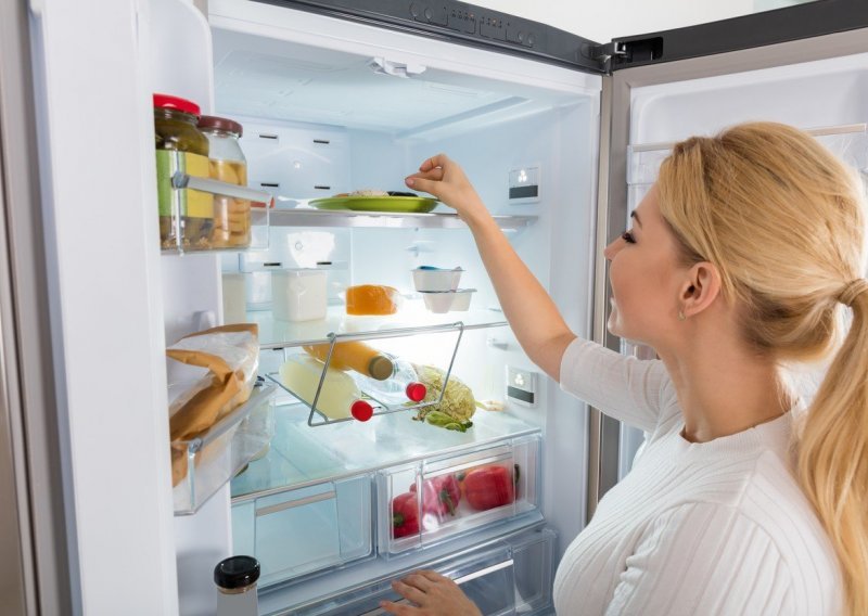 Otkrivamo koliko dugo možete držati namirnice i ostatke obroka u hladnjaku