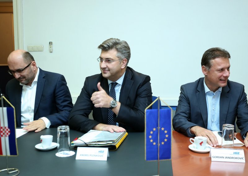 Plenković spreman za otvorenu raspravu s Bernardićem