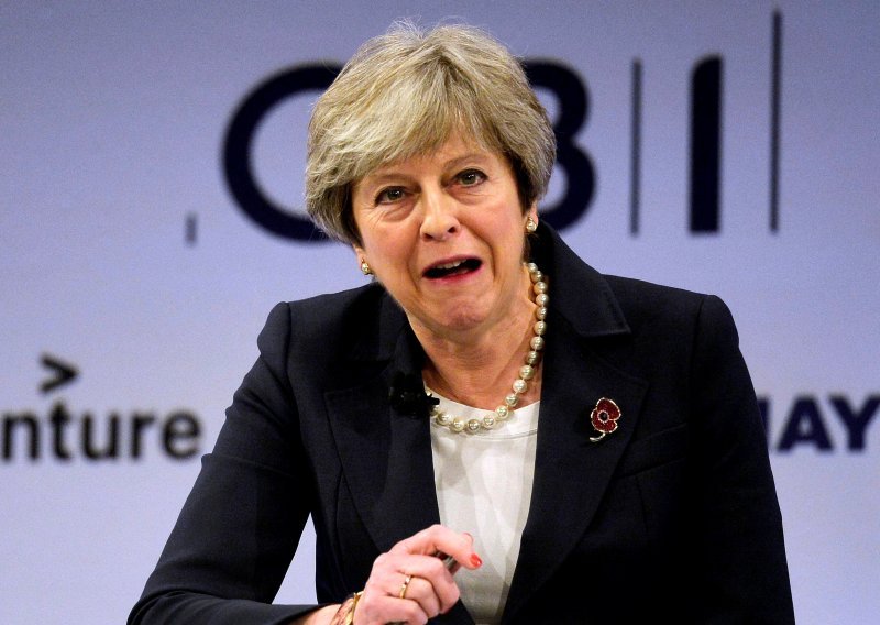 Theresa May izgubila ključno glasanje o Brexitu