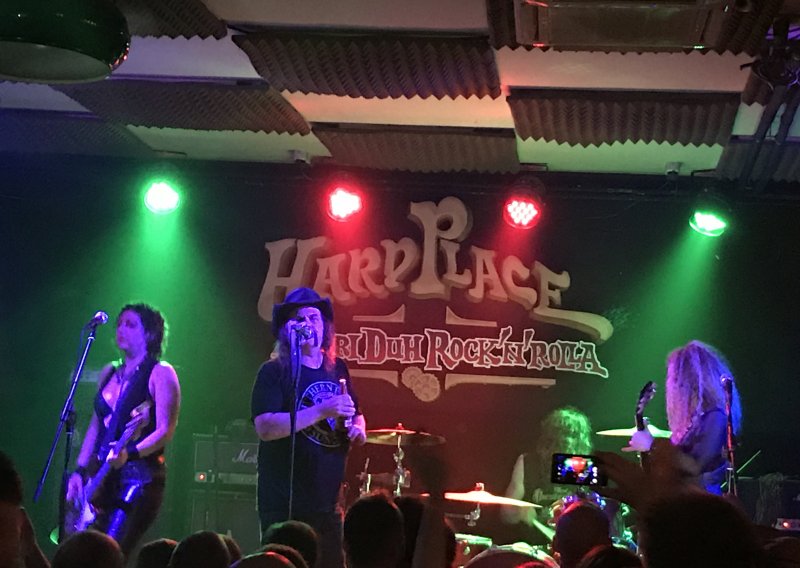 Nashville Pussy u Hard Placeu: Veliki koncert u malom klubu