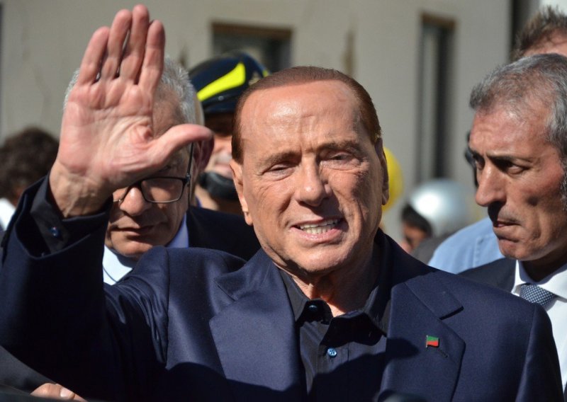 Berlusconi će podržati desnog ekstremista Salvinija za premijera