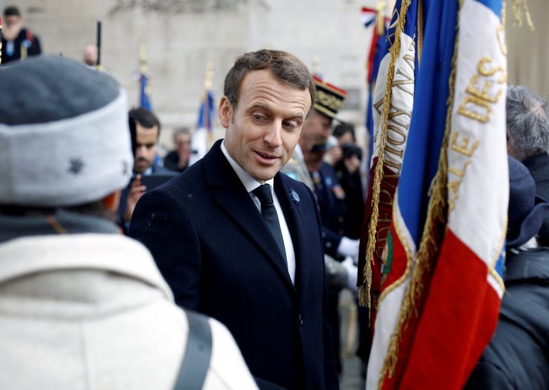 Macron: Rat u Siriji s IS-om završit će u veljači, ali onda ostaje...