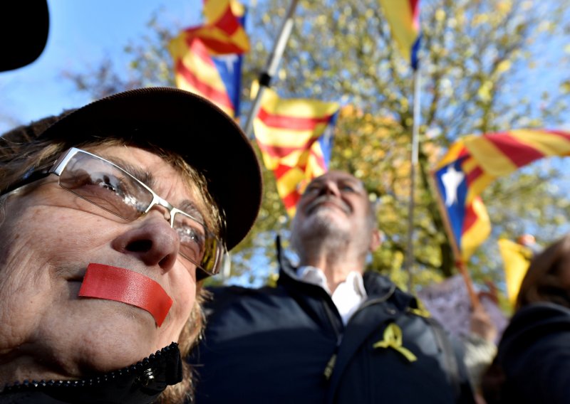 Katalonski separatisti prosvjedovali u Bruxellesu: Europo srami se!