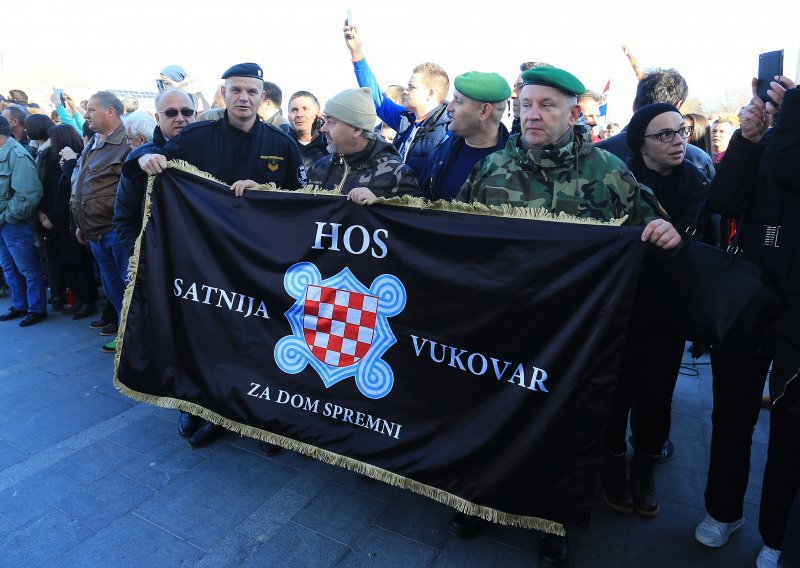 Hoće li policija izvlačiti HOS-ovce iz vukovarske Kolone sjećanja?