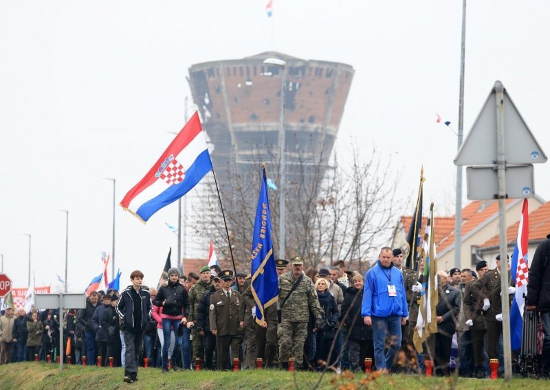 Predsjednica: Puno će još vode proći Dunavom prije nego što Hrvatska i Srbija postanu prijateljske zemlje