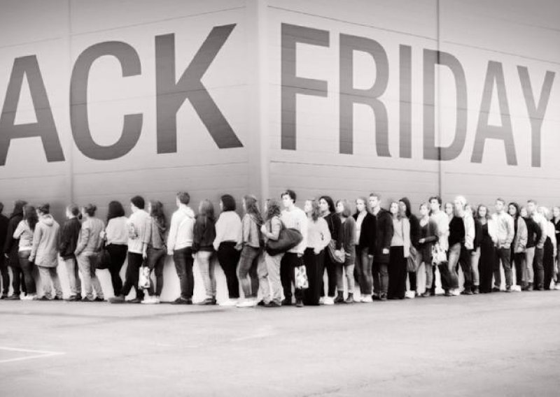Je li Black Friday trgovačka prevara ili nešto još gore? Ovo su tri teorije!
