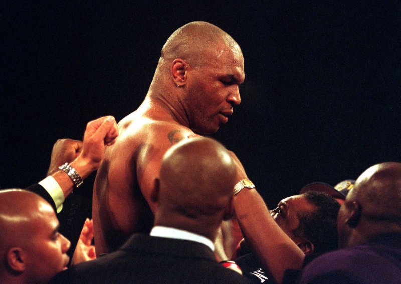 Dan kada se Mike Tyson upisao u povijest boksa; kao klinac uništio je protivnika!