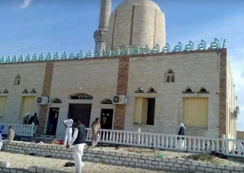 Najmanje 235 mrtvih u napadu na džamiju u Egiptu