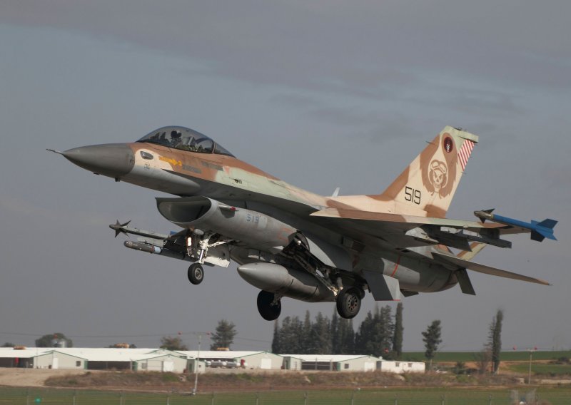 Izrael izveo najveći udar na Siriju od 1982. godine