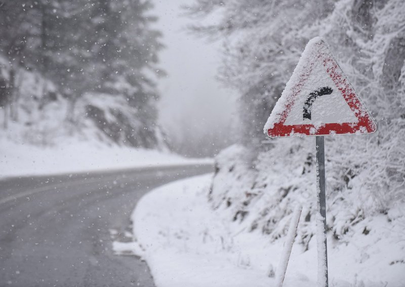 Zimska nedjelja: Temperaturni minusi i snijeg stižu u nizine