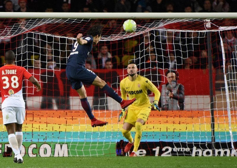 PSG 'zalutao' u francusku ligu: Edinson Cavani to najbolje koristi!