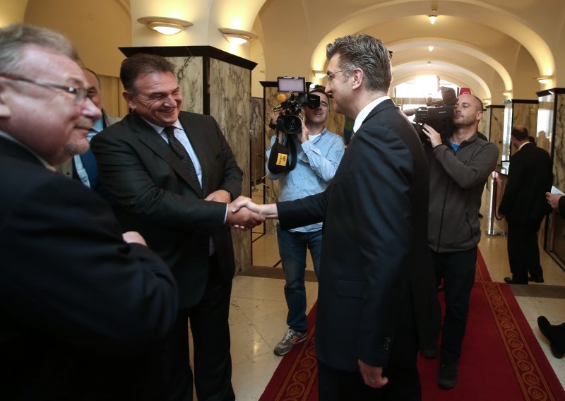 Plenković sa pet župana o osnutku Savjeta za središnju i sjeverozapadnu Hrvatsku