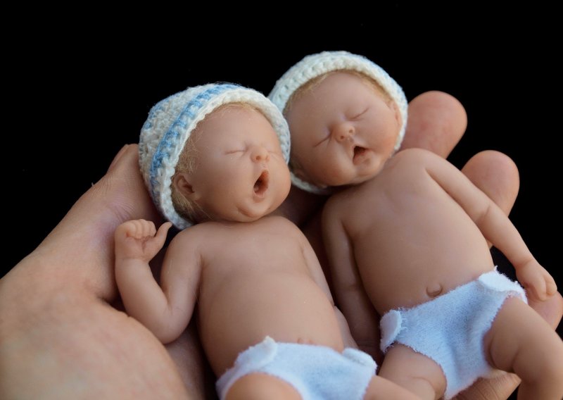 Umjetničke figurice beba slatke su, ali i malo bizarne