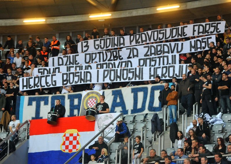 Zadar srušio Cibonu; transparenti u čast generala Praljka