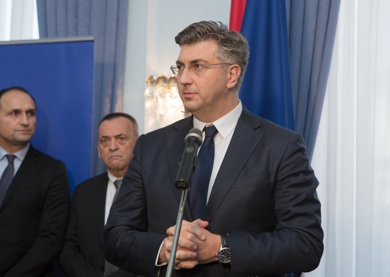 Plenković otkrio o čemu je nakon presude u Haagu razgovarao s predsjednicom države