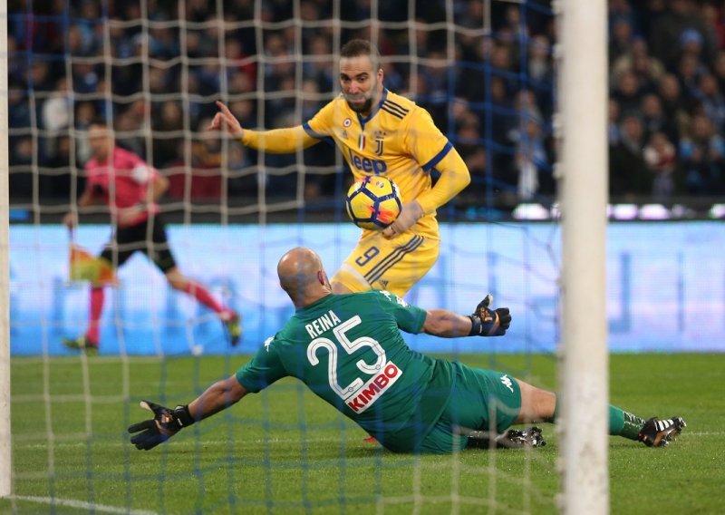 Juventus i bez Mandže u derbiju spustio Napoli na zemlju