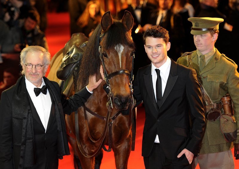 Steven Spielberg doveo konja na crveni tepih!