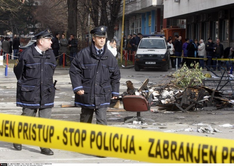 Nakon brutalnog ubojstva policajaca u Sarajevu privedeno više osoba