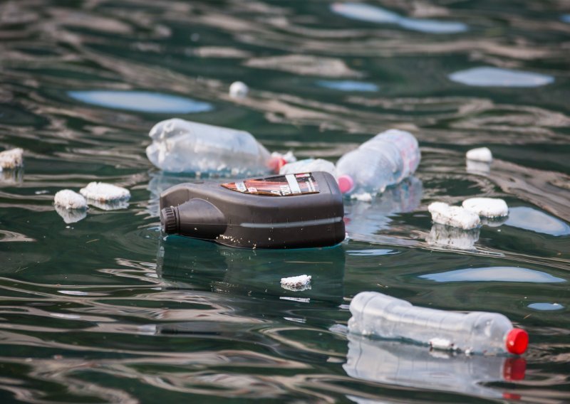 U Sredozemlju uskoro jednak omjer ribe i plastičnog otpada