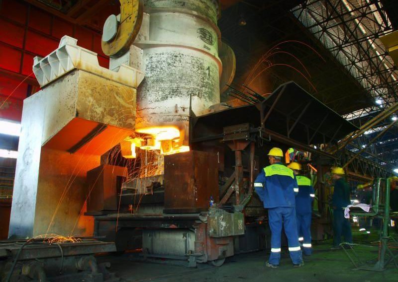 Sisak steel mill workers laid off