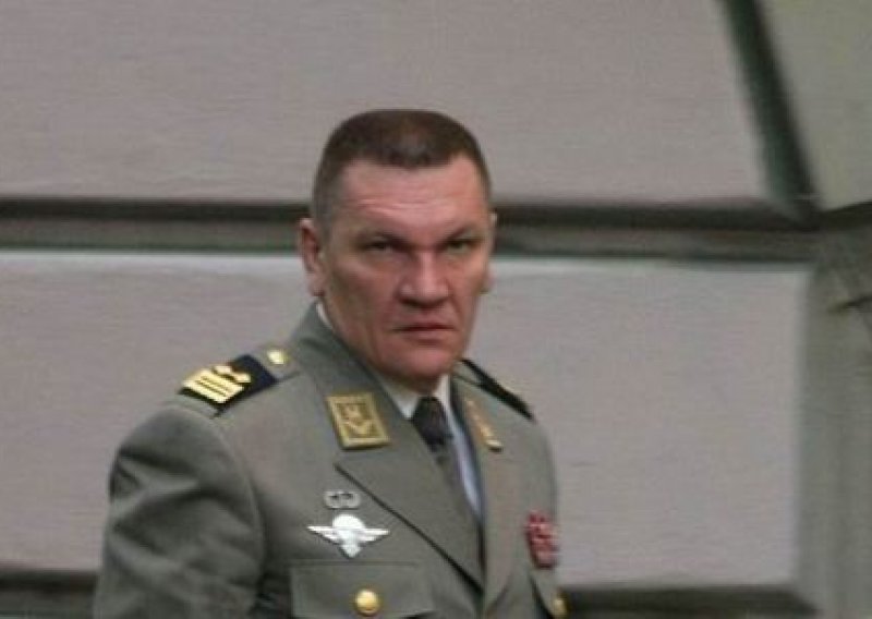 Državni tajnik Čačić bori se za život