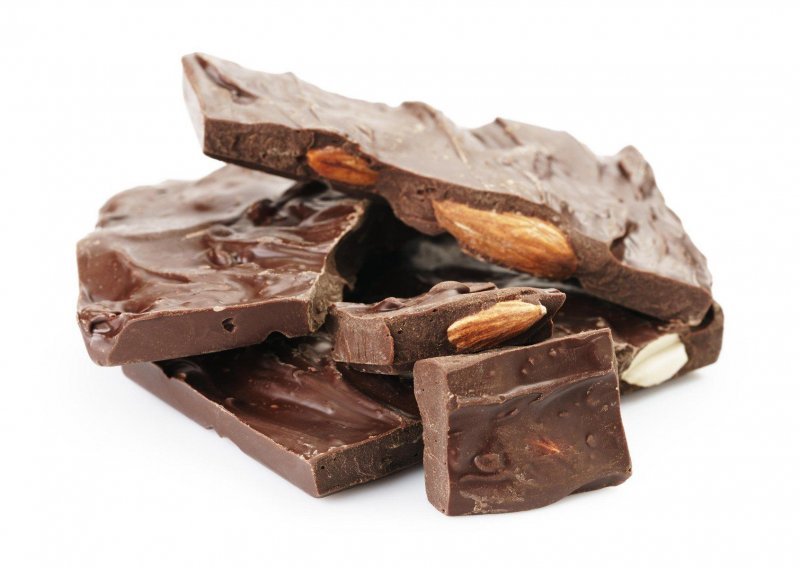 Ukusno i zdravo: Bademi s čokoladom snižavaju kolesterol