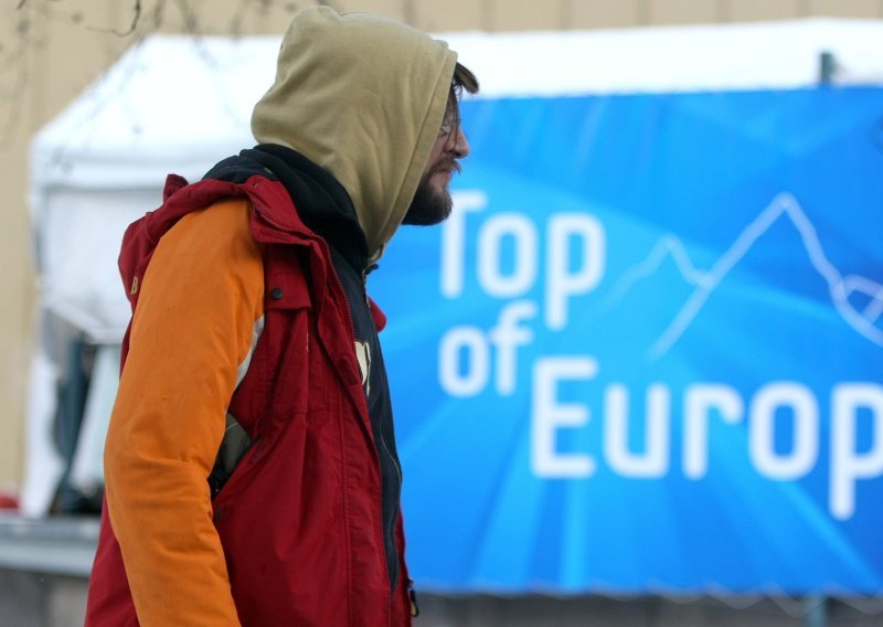 Koliko ima potrošačke topline u jakni darovanoj promrzlom siromahu?