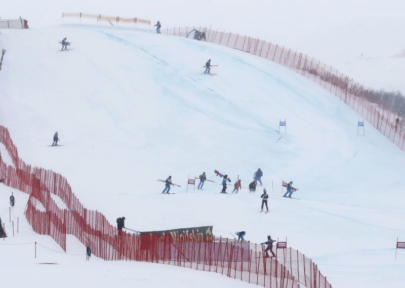 Nastavljaju se muke za žensko skijanje; FIS je nemoćan!