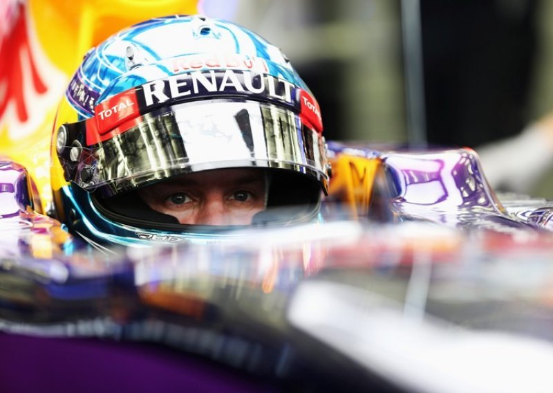 Poniženi Vettel opet se oteo Red Bullovoj kontroli!