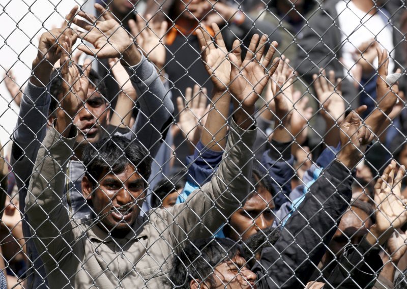 Europol će tragati za članovima Islamske države u grčkim izbjegličkim logorima