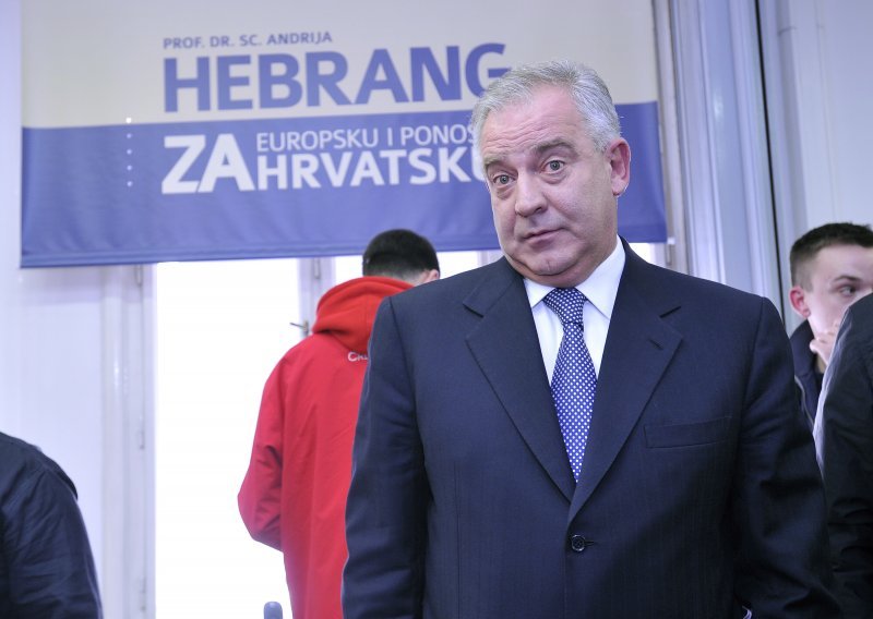 Sanader ispraznio sefove u Banskim dvorima i HDZ-u