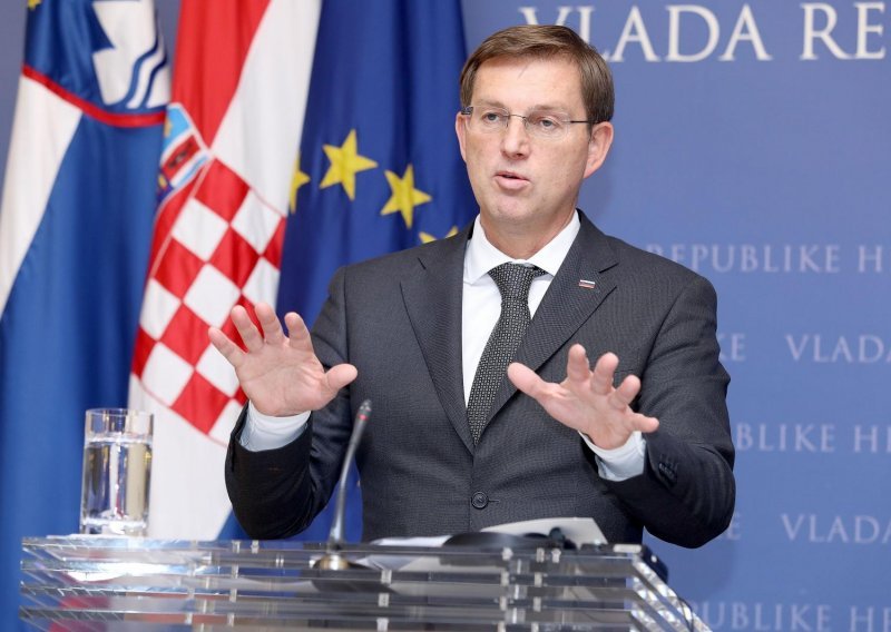 Frka s arbitražom nije pomogla Ceraru, slovenska vlada rapidno gubi popularnost