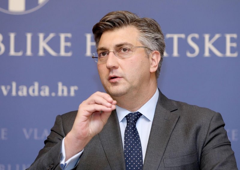 Plenković vodi prvu sjednicu povjerenstva za provedbu kurikularne reforme