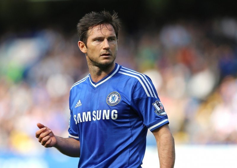 Chelsea iz bizarnog razloga odgodio predstavljanje Lamparda za trenera, ali samo na jedan dan