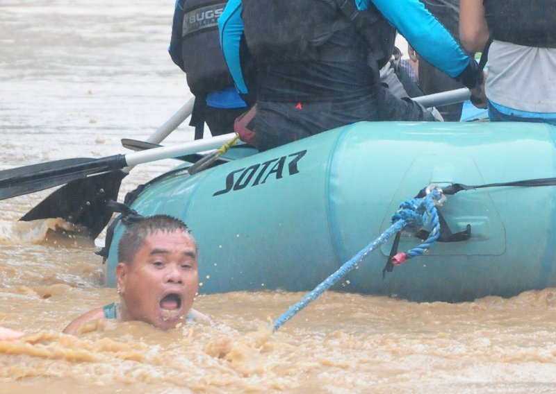 Spašena Filipinka koju je poplava odnijela 900 kilometara u more