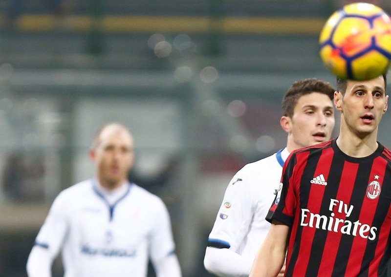 Navijači ismijavaju očajni Milan i traže odlazak Gattusa